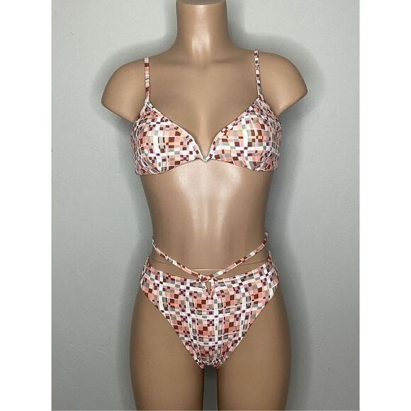 New. L*SPACE teeny bikini set. Medium. Retails $210 - Picture 3 of 13